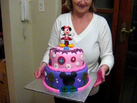 Minnie Mouse Birthday Cakes on Minnie Mouse Fondant Cake