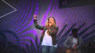 Watch Sabrina Campo De Fuerza video
