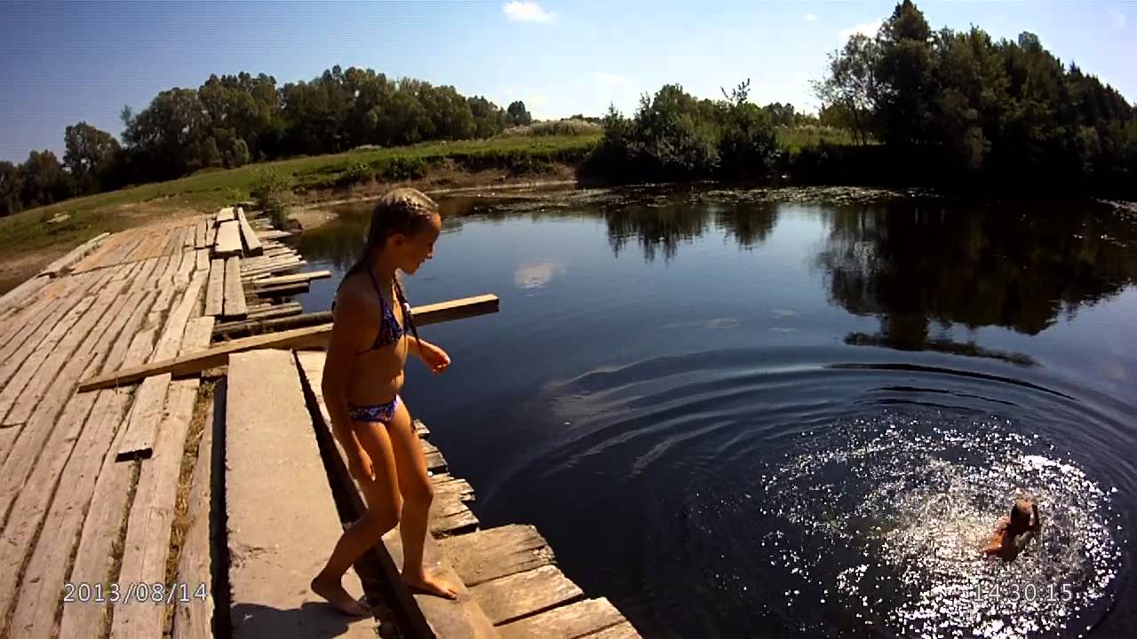 Амазонки нашли райский уголок для купания голышом