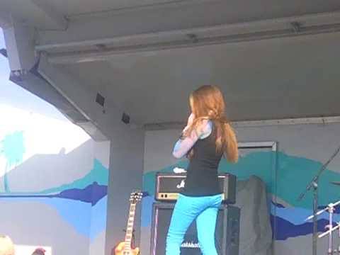 Anna Margaret singing "Fly" and her remix song cover Britney Spear's "Lucky" 
