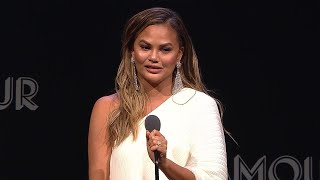 Watch Chrissy Teigen Choke Up During Emotional Speech Praising John Legend Watch Chrissy Teigen Choke Up During Emotional Speech Praising John Legend