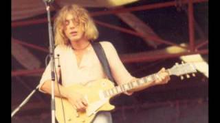 Watch Kevin Ayers Hat Song video
