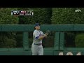 den Dekker leaps to rob Howard of a homer