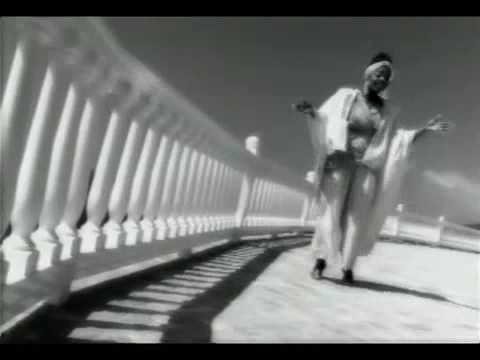 BeBe CeCe Winans - Addictive Love - Music Video