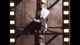 Watch Leon Redbone In The Shade Of The Old Apple Tree video