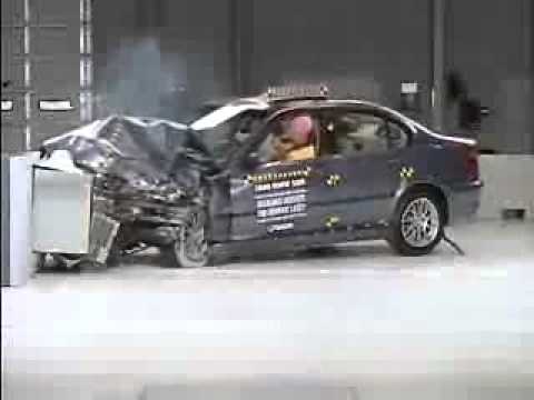 BMW 3 Series E46 CRASH TEST More Crash Test on wwwyoucarpresscom