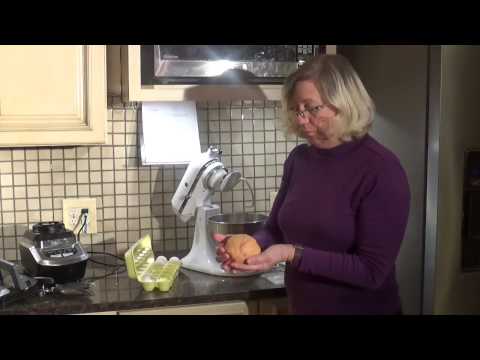 VIDEO : 3 versions of homemade pasta dough made in the kitchenaid mixer - this is an easythis is an easypasta recipemade in thethis is an easythis is an easypasta recipemade in thekitchenaidmixer using the mixer blade and dough hook. eggt ...