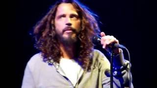 Watch Temple Of The Dog Call Me A Dog video