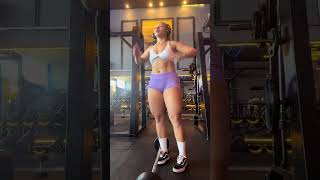 Big Fat Cameltoe At The Gym