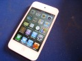 white ipod touch 4g