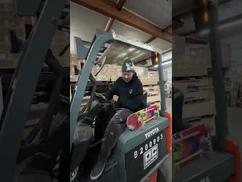 Forklift sesh!! #skateboardingisfun #skateclipsdaily #skatelife #skateboarding #doakickflip #skate