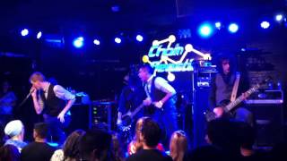 Watch Artificial Heart Devils Holdem video