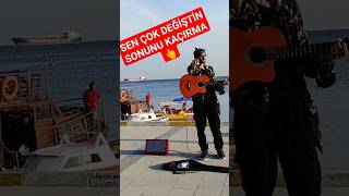 Sokakta Müzi̇k İlgi̇nç Tepki̇ler Aldim