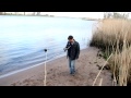 Nurettin fotografeert de Oude Maas