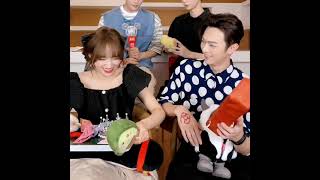 Cheng Xiao and Xu Kai arm wrestling | Who is the winner???
