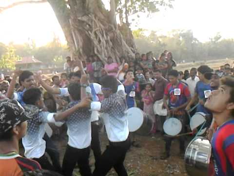 Nasik dhol with thrayambakam