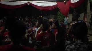 Sejarah Cinta Ijak Adik Manja