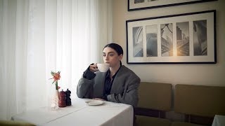 Farklı Frekanslarda Hazar Ergüçlü Vogue Türkiye