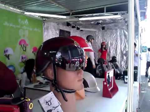 Mũ bảo hiểm Evy fashion tạ Hội chợ tháng khuyến mãi tháng 9.2011.mp4