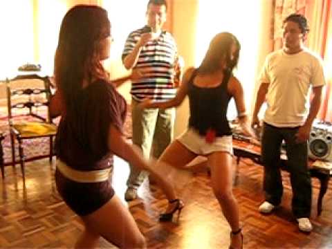 VIDEOS MUSICALES DE SHAKIRA LAS CADERAS NO MIENTEN EN videos musicales de shakira las caderas no mienten en: