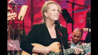 Watch Mary Chapin Carpenter Bells Are Ringing video