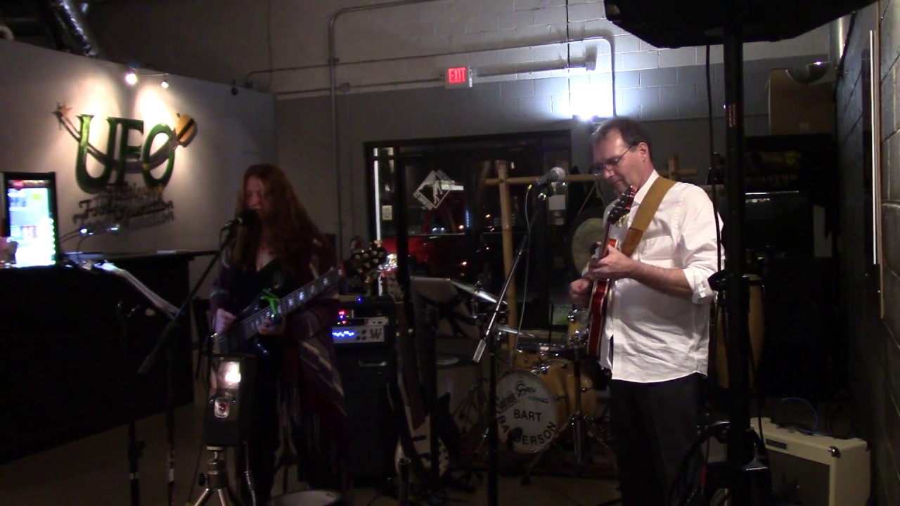 Brittany Frompovich Trio - Hallelujah cover