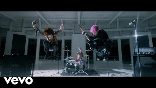 Machine Gun Kelly - Maybe Feat. Bring Me The Horizon (Official Music Video)