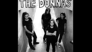 Watch Donnas Do You Wanna Go Out With Me video