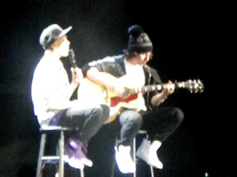 CRY ME A RIVER- Justin Bieber @ POP CON CRY ME A RIVER- Justin Bieber @ POP CON #1