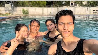 Masti In Swimming Pool