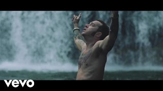 Watch Salmo Il Messia feat Victor Kwality  Travis Barker video