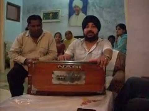Shaukat Ali Diwana in his old home & Daler Mehandi while singing...