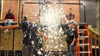 Watch Rent Its Beginning To Snow video