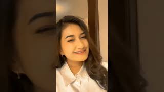 Enak Banget A Goyang Kepala