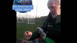 A4KXLMfm7-0 Video Image