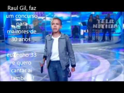 Jotta A. Arrebenta cantandoAgnus Day...