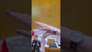 Thay Đổi Phong Cách Với Bộ Dây Da, Khoá Vàng Trắng Nguyên Khối Au750