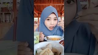 Ukhti Makan Bakso
