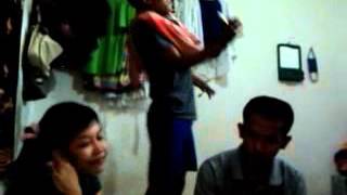 goyang bertiga di kos - bang roni