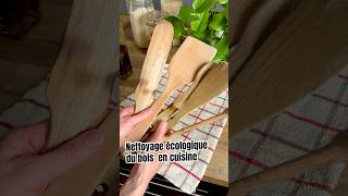 Nettoyage Écologique Des Spatules Et Ustensiles De Cuisine En Bois