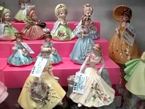 60 Second Treasure Finds Josef's Originals Figurines Here We Have A Case Full Of Josef 39 S Originals Figurines These Items Are In Case 7...