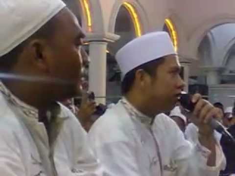 Ilahilastu (Syiir Abu Nawas) by Gus Ahmeed Mushoffa dan Ahbaabul Musthofa Kudus