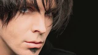 Watch Chris Gaines Right Now video
