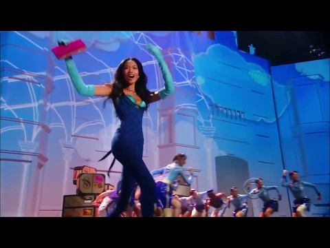 Chanel Iman Victoria's Secret Runway Walk 2009 - 2011 HD.