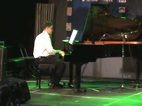 GUILLERMO TOCANDO UNA SONATINA DE MUZIO CLEMENTI EN ESPACIO VÍAS