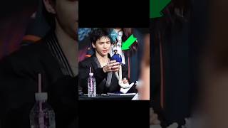 Hyunjin Saw A Han Doll Wearing Long Pants At An Offline Fansign