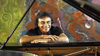 Watch Johnny Mathis May The Good Lord Bless And Keep You video