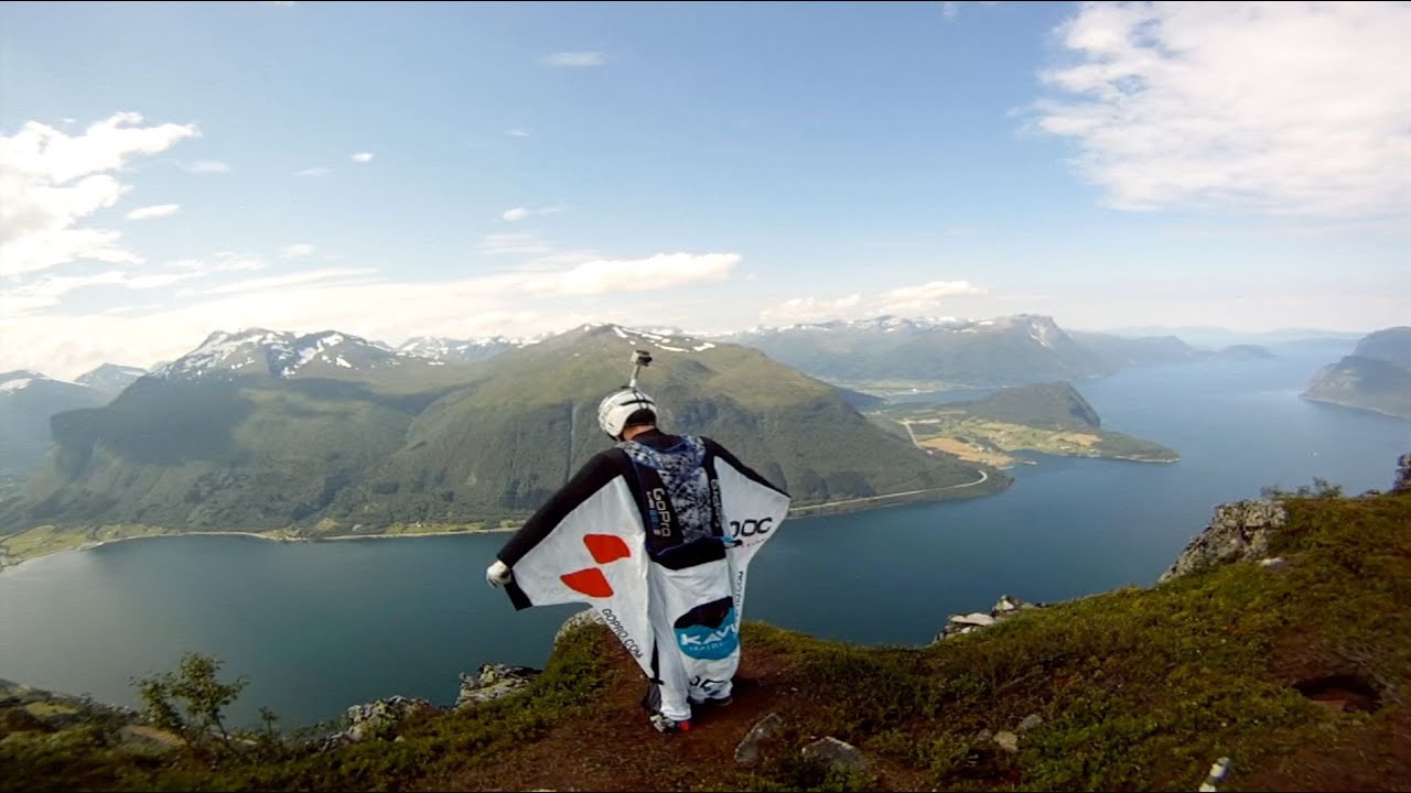 ‪GoPro 3D: Wingsuit Base Jumping in Norway with GoPro Bombsquad‬ - YouTube