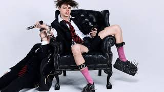 Watch Yungblud Machine Gun fuck The Nra video