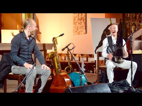 ComMUSICation Nr.1 - Blind Date Concert - Play with the unknown